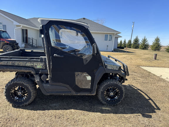 2019 John Deere XUV 835M Equipment Image0