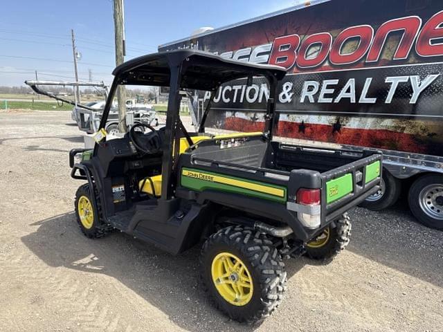 Image of John Deere XUV 835M equipment image 1