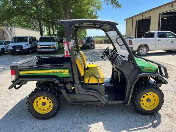 Image of John Deere XUV 835M Primary image