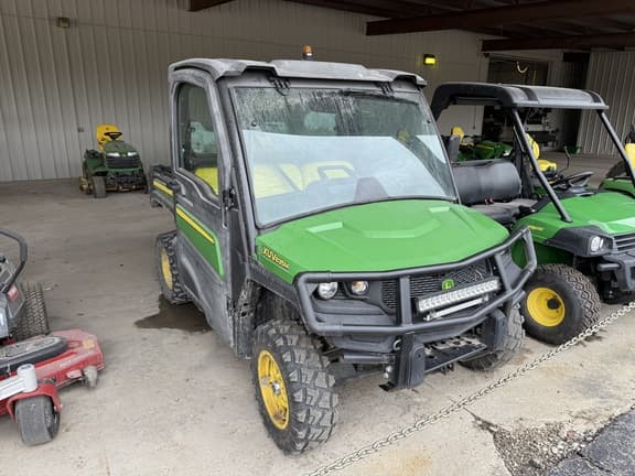 Image of John Deere XUV 835M equipment image 1