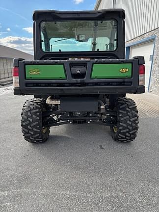 Image of John Deere XUV 835M equipment image 1