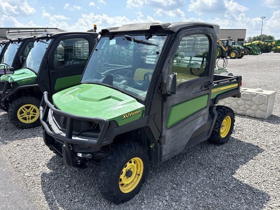 2019 John Deere XUV 835M Equipment Image0
