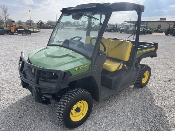2019 John Deere XUV 835M Equipment Image0