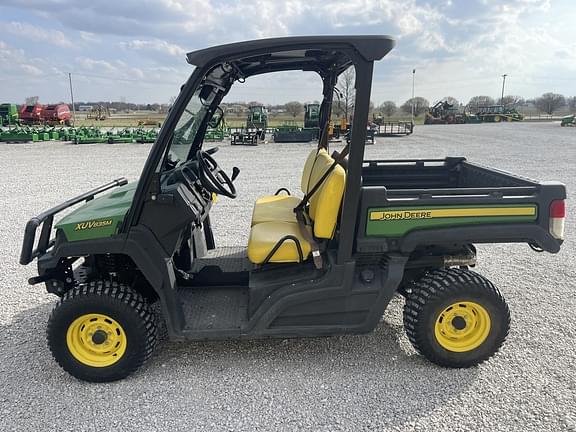 Image of John Deere XUV 835M equipment image 3