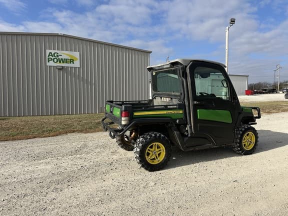 Image of John Deere XUV 835M equipment image 1