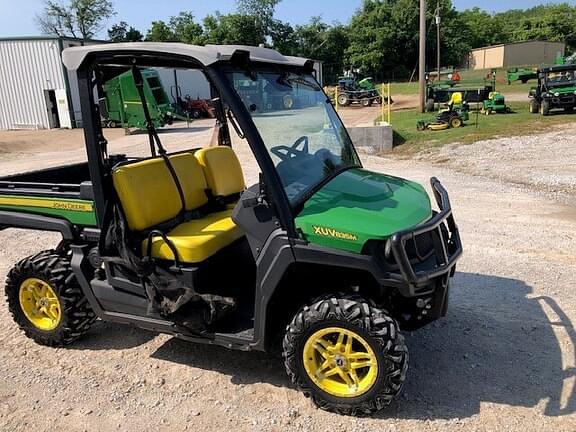 Image of John Deere XUV 835M equipment image 4