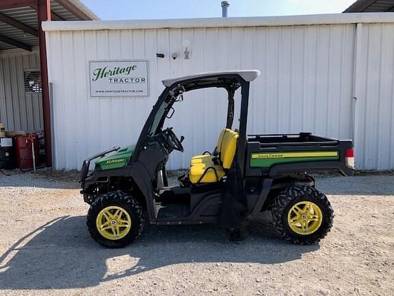 Image of John Deere XUV 835M equipment image 1