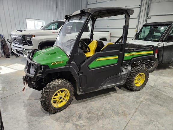 2019 John Deere XUV 835M Equipment Image0