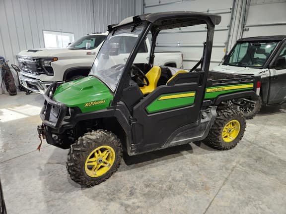 Image of John Deere XUV 835M Primary image