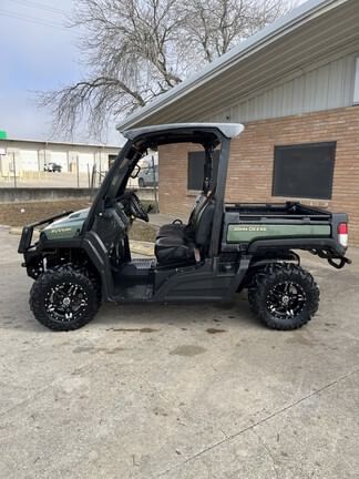 2019 John Deere XUV 835M Equipment Image0