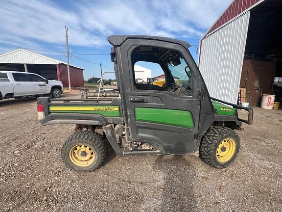 Image of John Deere XUV 835M equipment image 2