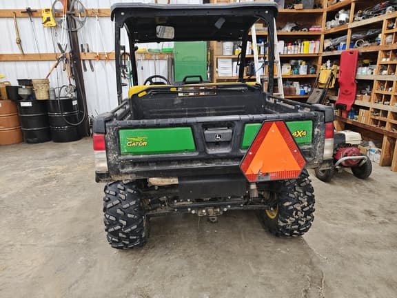 Image of John Deere XUV 835M equipment image 2