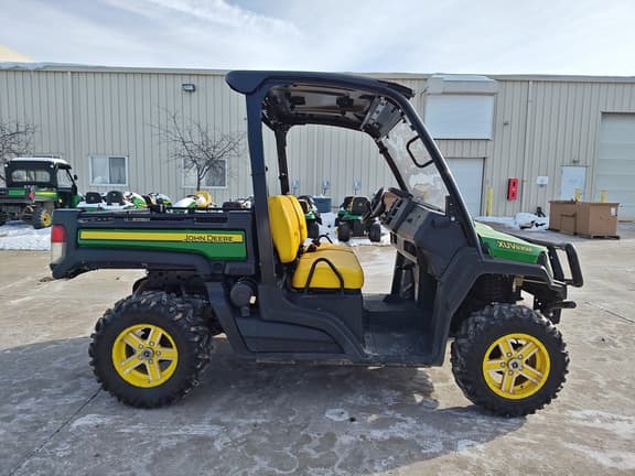Image of John Deere XUV 835M equipment image 2