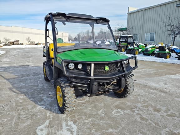 Image of John Deere XUV 835M equipment image 1