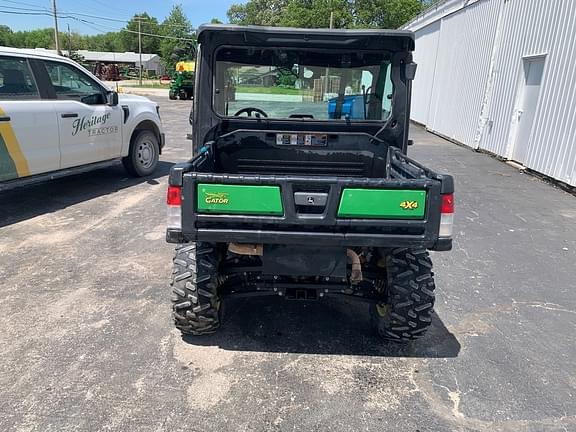 Image of John Deere XUV 835M equipment image 3
