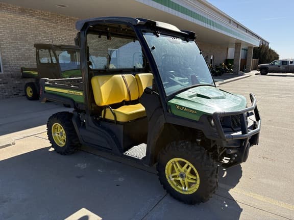 Image of John Deere XUV 835M equipment image 3