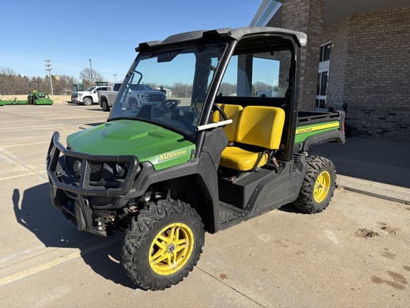 Image of John Deere XUV 835M equipment image 1