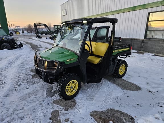Image of John Deere XUV 835M Primary image