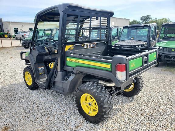 Image of John Deere XUV 835M equipment image 4