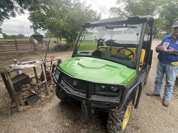 Image of John Deere XUV 835M Primary image