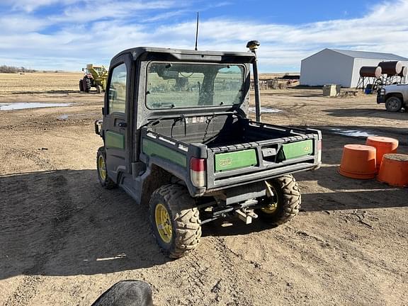 Image of John Deere XUV 835M equipment image 2