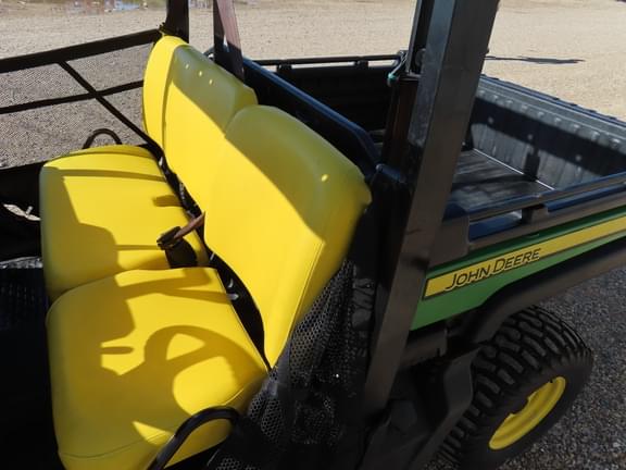 Image of John Deere XUV 835M equipment image 4