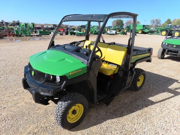 Image of John Deere XUV 835M equipment image 3
