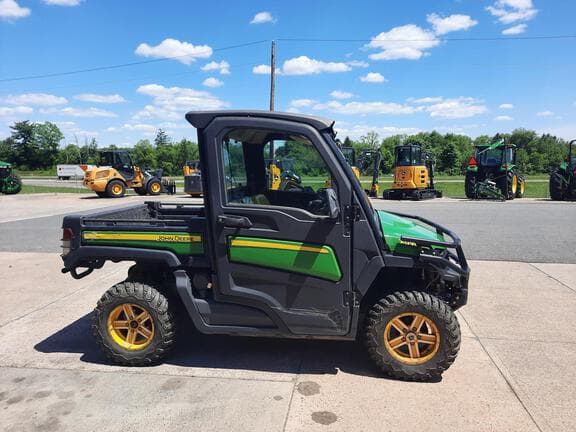 Image of John Deere XUV 835M equipment image 3