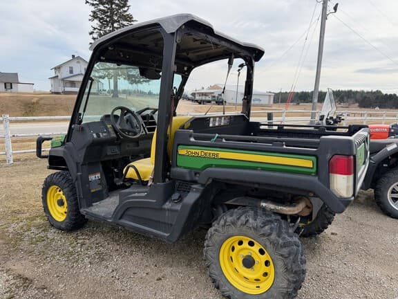 Image of John Deere XUV 835M equipment image 2