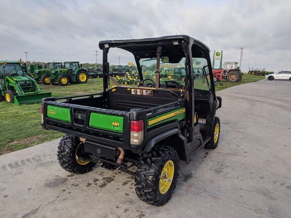 Image of John Deere XUV 835M equipment image 4
