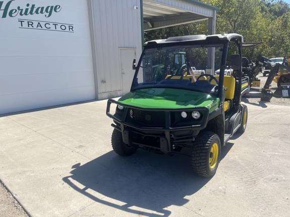 Image of John Deere XUV 835M equipment image 2