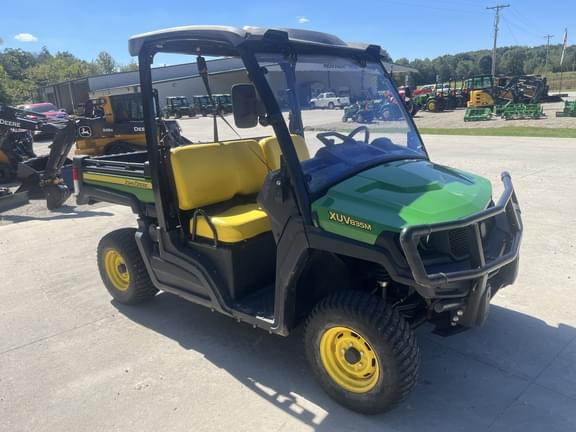 Image of John Deere XUV 835M equipment image 4
