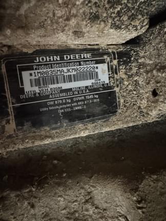Image of John Deere XUV 835M equipment image 1