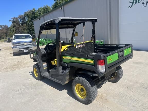 Image of John Deere XUV 835M equipment image 3