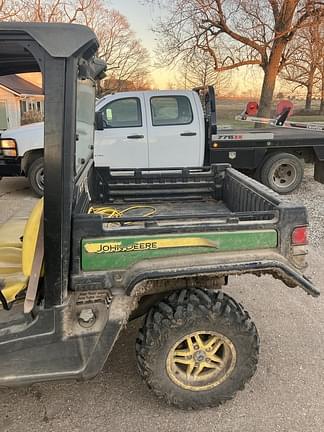 Image of John Deere XUV 835M equipment image 4