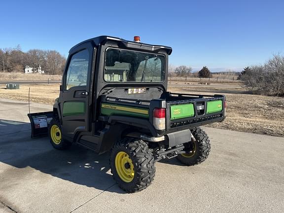 Image of John Deere XUV 835M equipment image 3