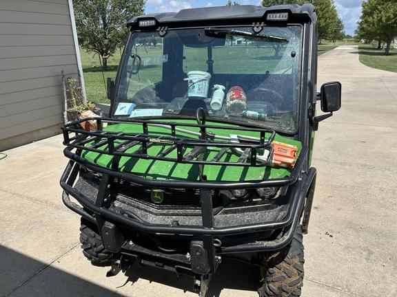 Image of John Deere XUV 835M equipment image 1