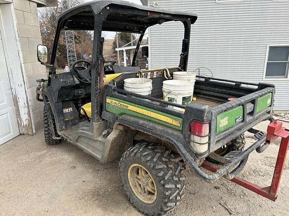 Image of John Deere XUV 835M equipment image 1