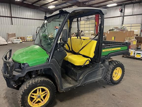 Image of John Deere XUV 835M Primary image