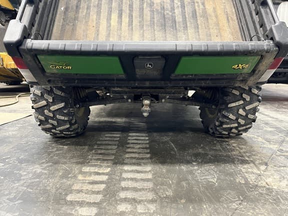 Image of John Deere XUV 835M equipment image 3