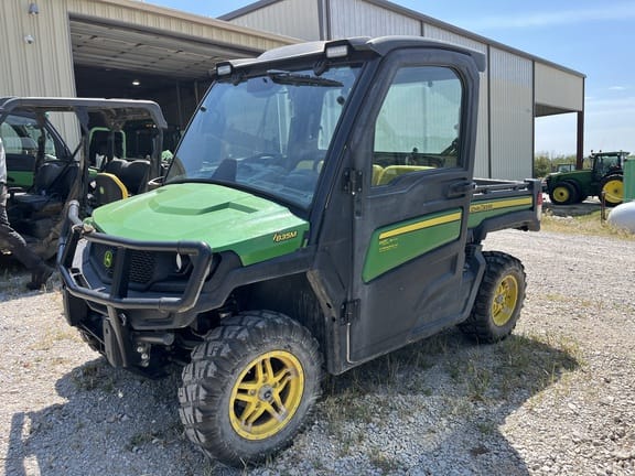 2019 John Deere XUV 835M Equipment Image0