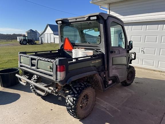 Image of John Deere XUV 835M equipment image 1