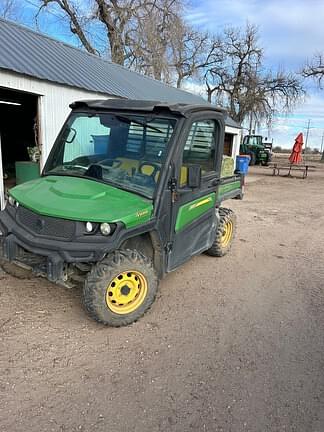 Image of John Deere XUV 835M equipment image 1