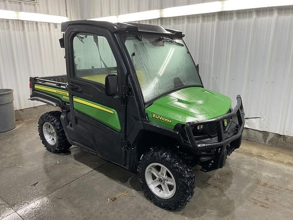 Image of John Deere XUV 835M Primary image