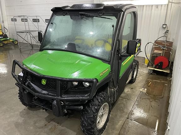 Image of John Deere XUV 835M equipment image 2