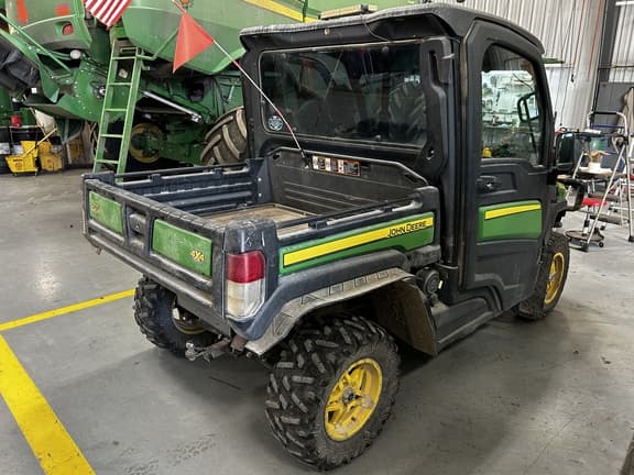 Image of John Deere XUV 835M equipment image 3