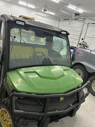 Image of John Deere XUV 835M equipment image 1