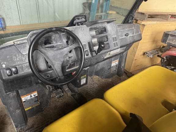 Image of John Deere XUV 835M equipment image 4
