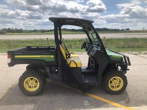 Image of John Deere XUV 835M equipment image 2