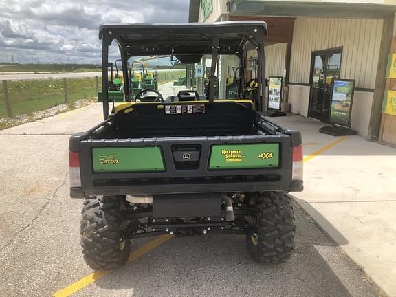 Image of John Deere XUV 835M equipment image 3